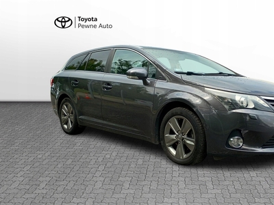 Toyota Avensis III Wagon Facelifting 2.0 D-4D 124KM 2014