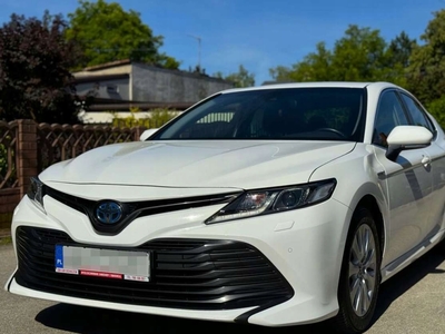 Toyota Camry IX 2019