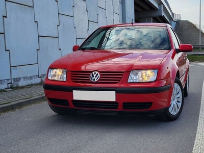 Volkswagen Bora Sedan 1.9 TDI 101KM 2004