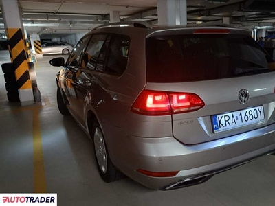 Volkswagen Golf 1.6 diesel 110 KM 2015r. (Warszawa)