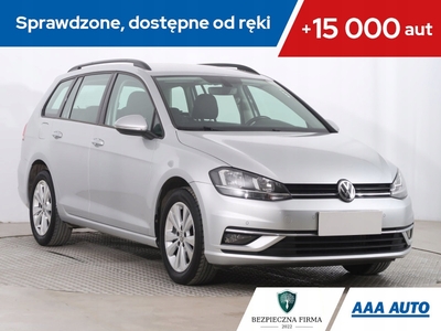 Volkswagen Golf VIII Variant 1.5 eTSI 150KM 2020