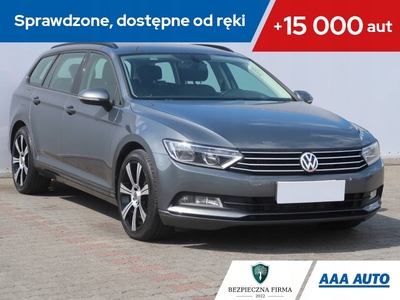 Volkswagen Passat B8 Variant 2.0 TDI BlueMotion SCR 150KM 2016