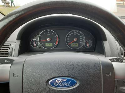Ford Mondeo III kombi benz. 2.0 107 kW 2003 r. mały przebieg