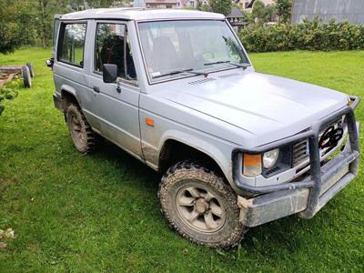 Mitsubishi Pajero 1 Pancerne Zderzaki 2,5 diesel