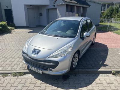 Peugeot 207 1.6 benzyna 120 km klimatyzacja