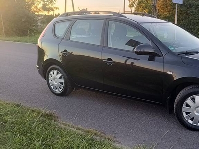 Hyundai i30 1.6 benzyna 1 właściciel 143 przebiegu ISOFIX super stan