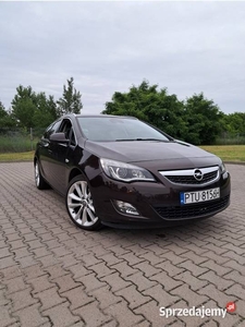 Opel Astra J Sports Tourer 2.0 cdti 165km 2011r