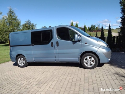 Opel Vivaro/ renault Trafic brygadówka 6 osobowy