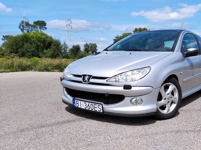 Peugeot 206 1.6 16v 109 KM 80 KW XS Edition S Lift 2004 r.