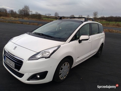 Peugeot 5008 .2014 rok 150 km