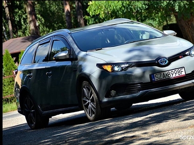 Toyota Auris Hybrid Freestyle Edition