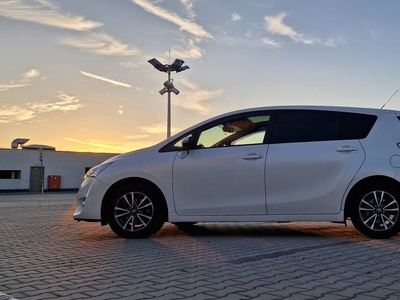 Toyota Verso 1.8 benzyna + LPG 7-os panorama, kamera, czujniki, hak