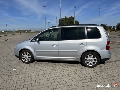 Volkswagen Touran 1.6 mpi benzyna 7-osobowy 102km