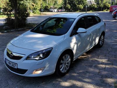 Opel Astra automat xenon NAVI Led LIFT!