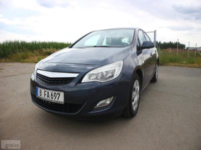 Opel Astra J