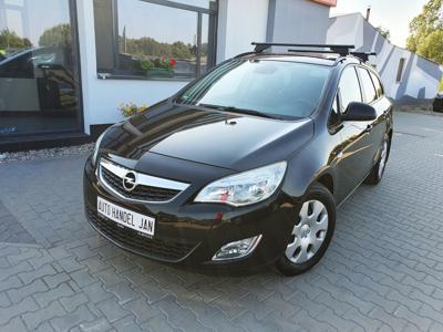 Opel Astra J Sports Tourer 1.7 CDTI ECOTEC 125KM 2011