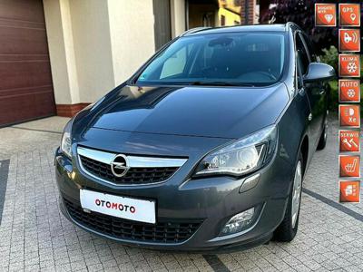 Opel Astra J Sports Tourer Innovation 1.7 CDTI 125KM PDCX2 XENON NAVI