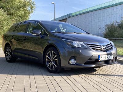 Toyota Avensis 1.8 benzyna + gaz Automat Lift 2013 Prywatnie