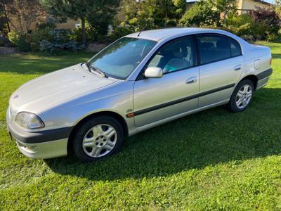 Toyota Avensis 2.0 Diesel sedan 2000