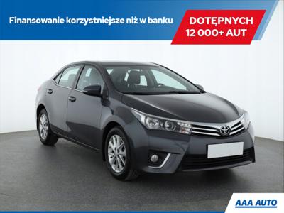 Toyota Corolla X Sedan Facelifting 1.6 Valvematic 132KM 2014