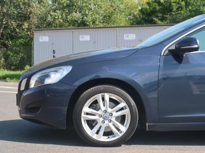 Volvo V60 2013 D2 136574km Kombi