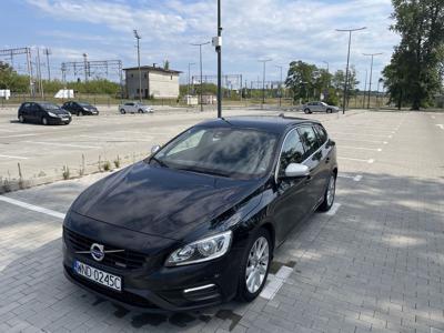 VOLVO V60 R design diesel automat