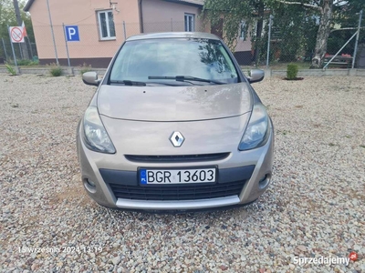 CLIO SUPER STAN 2011r