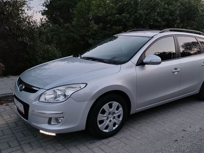 Hyundai i30 kombi 1.6 126KM 2008r prywatnie