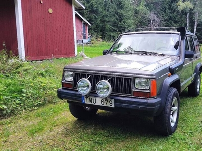 Jeep Cherokee 2.5L