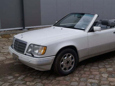 Mercedes-Benz Klasa E W124 E320 Cabrio 3.2 Benzyna Automat Sprawny dach LUXURYCLASSIC