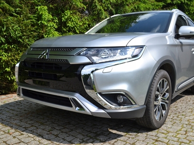 Mitsubishi Outlander III SUV Facelifting 2017 2.0 150KM 2018