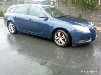 Opel Insignia Sports Tourer 2.0cdti 2010r