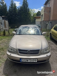 Opel Omega 2.2