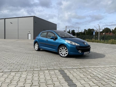 Peugeot 207 1.6 benzyna 120km bogata wersja