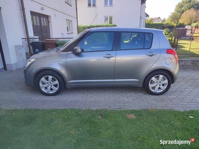 Suzuki Swift IV z 2007r. Silnik 1.3 benzyna, moc 92KM, przebieg 200tys km