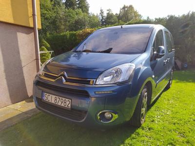 Citroen Berlingo II atrakcyjny wygląd + zdejmowany hak + 2 komplety opon