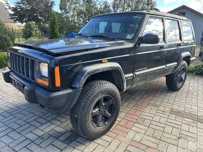 Jeep cherokee 2.5 benzyna.