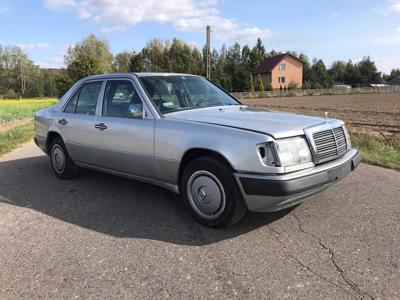 Mercedes 124- piękny egzemplarz