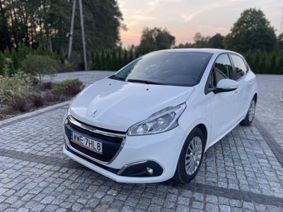 Peugeot 208, 1,2 benzyna 2015rok