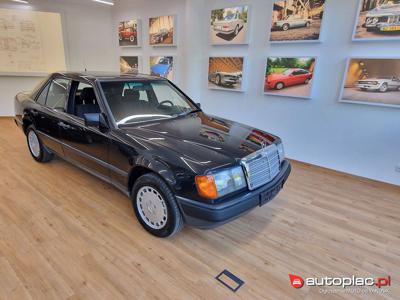 Mercedes-Benz W124