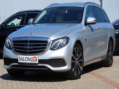 Mercedes Klasa E W213 Kombi Plug-in Facelifting 2.0 E300de 306KM 2020