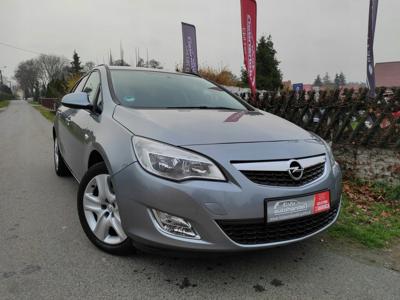 Opel Astra J Sports Tourer 1.6 Twinport ECOTEC 115KM 2011