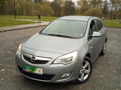 Opel Astra J Sports Tourer 1.7 CDTI ECOTEC 125KM 2011