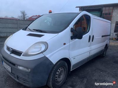 Opel Vivaro 2004 r