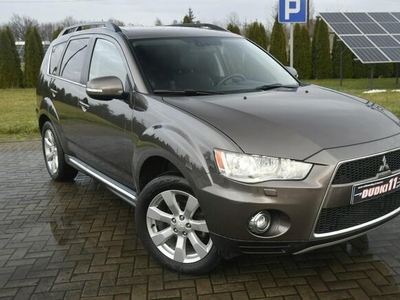 Mitsubishi Outlander 2,2d DUDKI11 4x4,Serwis,Klimatronic,7 Foteli,2 Komp.Kół,Hands-Free.GWA