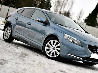 Volvo V40 D3 2.0 150 KM Led Momentum Navi Kamera Full Opcja