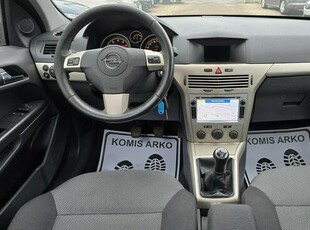 Opel Astra Benzyna Nawigacja