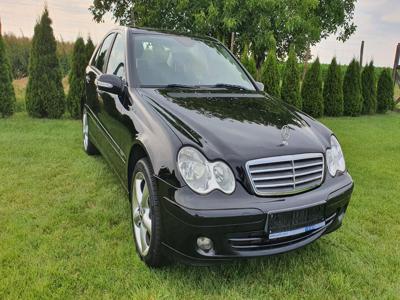 Używane Mercedes-Benz Klasa C - 15 900 PLN, 188 836 km, 2005