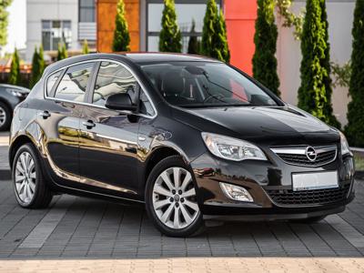 Używane Opel Astra - 27 900 PLN, 219 000 km, 2010