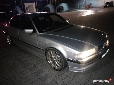 BMW e 38 740gaz